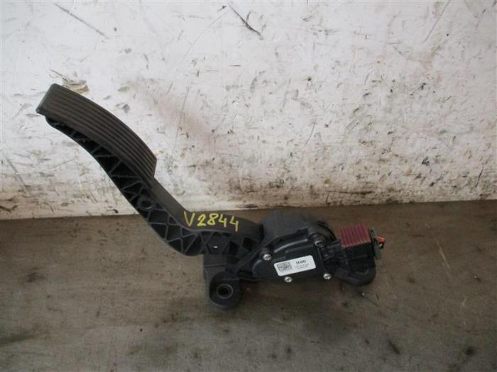 Begagnade Gaspedalsensor Hyundai i20 (BC3) 1.0 T-GDI 100 12V Pris på förfrågan erbjuds av Autohandel-Smet Gebroeders NV
