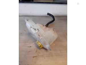 Used Expansion vessel Ford Fiesta 5 (JD/JH) Price on request offered by Autohandel-Smet Gebroeders NV