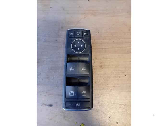Usados Interruptor combinado de ventanillas Mercedes G AMG (463) 5.5 G 63 AMG V8 32V Precio de solicitud ofrecido por Autohandel-Smet Gebroeders NV
