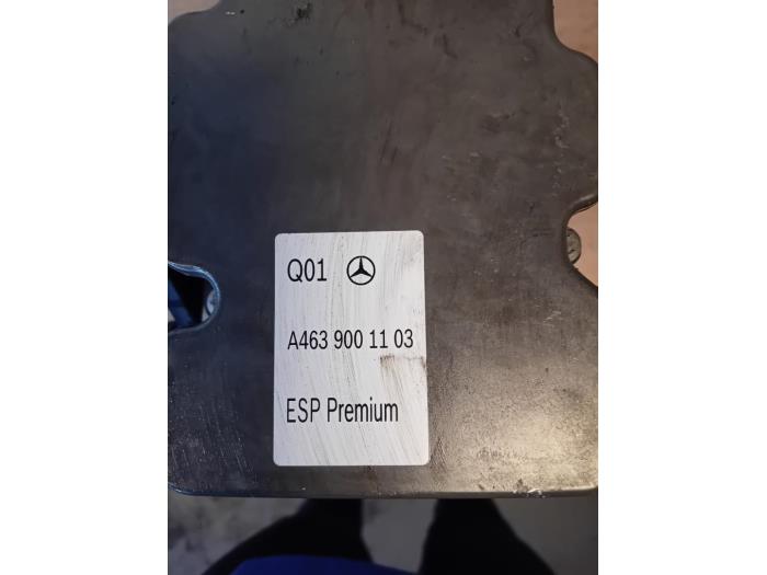 Bloc ABS d'un Mercedes-AMG G AMG (463) 5.5 G 63 AMG V8 32V 2017