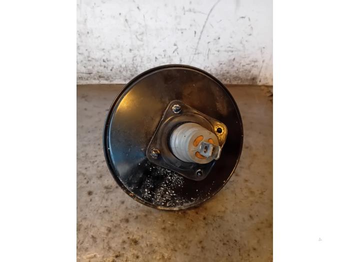 Usagé Assistant de freinage Citroen Xsara (N1) 2.0 16V Prix sur demande proposé par Autohandel-Smet Gebroeders NV
