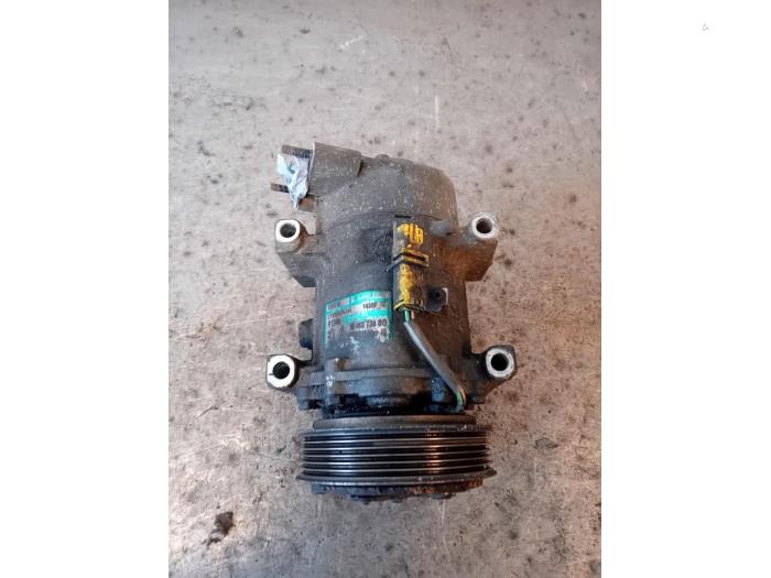 Usagé Compresseur de clim Citroen Xsara (N1) 2.0 16V Prix sur demande proposé par Autohandel-Smet Gebroeders NV