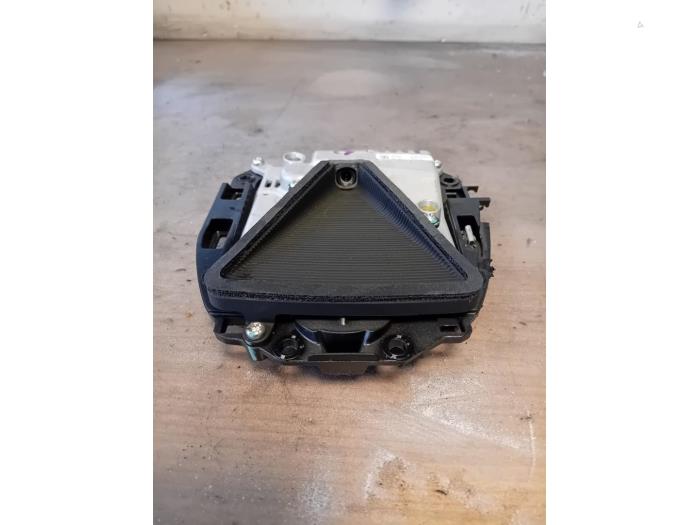 Używane Modul kamery Tesla Model S 85D Cena na żądanie oferowane przez Autohandel-Smet Gebroeders NV
