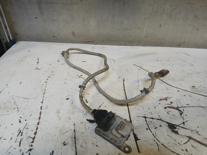 Begagnade NOx-sensor Renault Trafic Passenger (1JL/2JL/3JL/4JL) 2.0 dCi 16V 170 Pris på förfrågan erbjuds av Autohandel-Smet Gebroeders NV