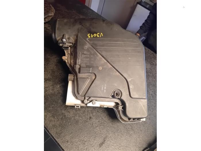 Gebrauchte Luftfiltergehäuse BMW 6 serie Gran Coupe (F06) 650i V8 32V Preis auf Anfrage angeboten von Autohandel-Smet Gebroeders NV