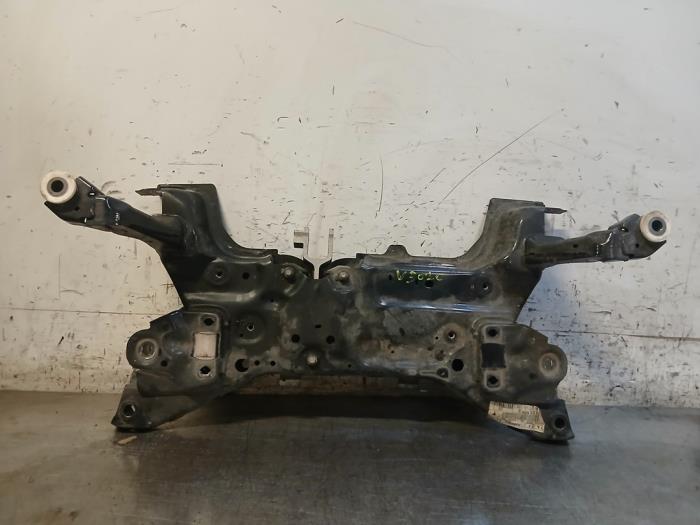 Used Subframe Ford Focus 4 1.0 EcoBoost 12V Hybrid 125 Price on request offered by Autohandel-Smet Gebroeders NV