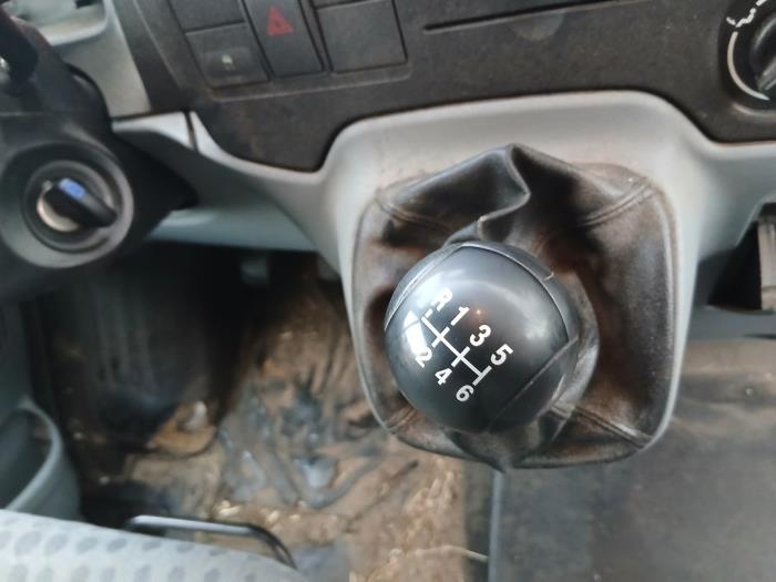 Used Gearbox Ford Transit 2.2 TDCi 16V Price on request offered by Autohandel-Smet Gebroeders NV