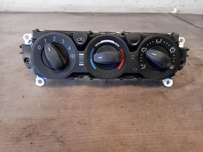 Gebrauchte Klimabedienteil Ford Transit Custom 2.2 TDCi 16V Preis auf Anfrage angeboten von Autohandel-Smet Gebroeders NV