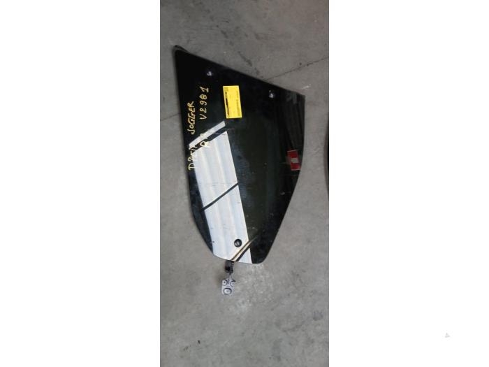Usados Ventanilla triangular derecha detrás Dacia Jogger 1.0 TCe 110 12V Precio de solicitud ofrecido por Autohandel-Smet Gebroeders NV