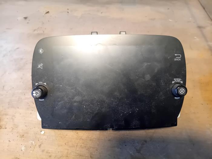 Usagé Système navigation Fiat 500C (312) Prix sur demande proposé par Autohandel-Smet Gebroeders NV
