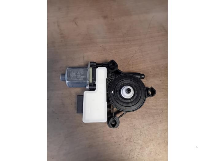 Usados Motor de ventanilla de puerta Audi A3 Sportback (8YA) 1.4 40 TFSIe 16V Precio de solicitud ofrecido por Autohandel-Smet Gebroeders NV