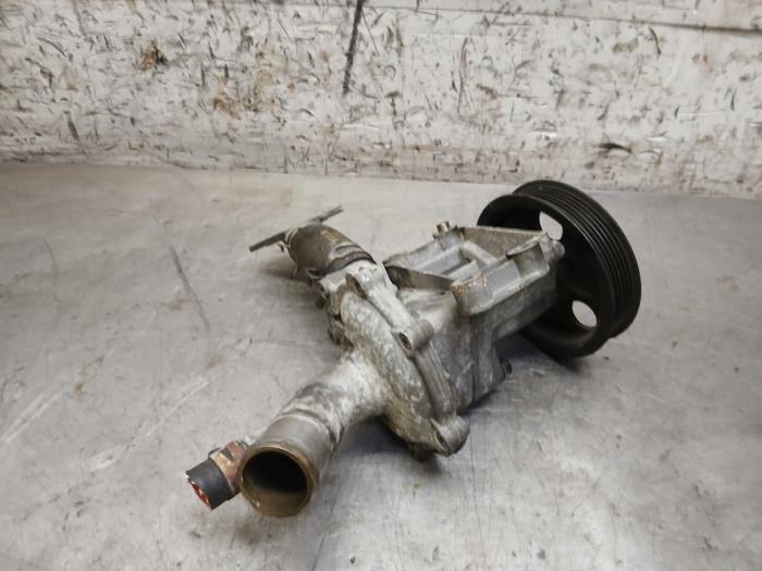 Begagnade Vattenpump BMW Mini (R50/53) 1.6 16V One Pris på förfrågan erbjuds av Autohandel-Smet Gebroeders NV