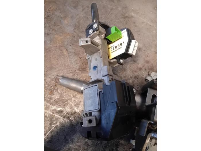 Używane Stacyjka + Kluczyk Honda Jazz (GD/GE2/GE3) 1.2 i-DSi Cena na żądanie oferowane przez Autohandel-Smet Gebroeders NV