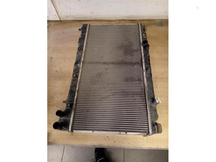 Used Radiator Honda Jazz (GD/GE2/GE3) 1.2 i-DSi Price on request offered by Autohandel-Smet Gebroeders NV