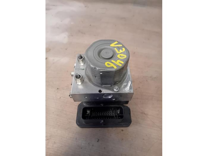 ABS-pump Nissan Qashqai (J11), 2013 / 2021 1.2 DIG-T 16V, SUV, Bensin, 1.197cc, 85kW (116pk), FWD, HRA2DDT, 2013-11 / 2018-08, J11D (Begagnad)
