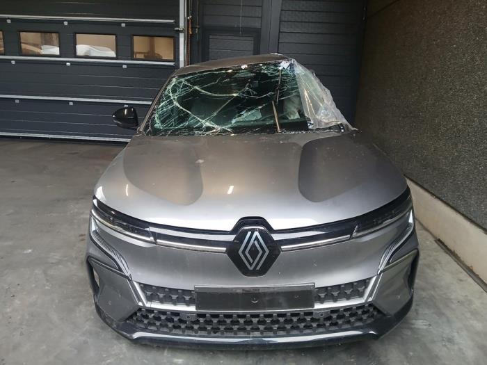 Używane Przód kompletny Renault Megane E-Tech (RCB) 40 kWh Cena na żądanie oferowane przez Autohandel-Smet Gebroeders NV