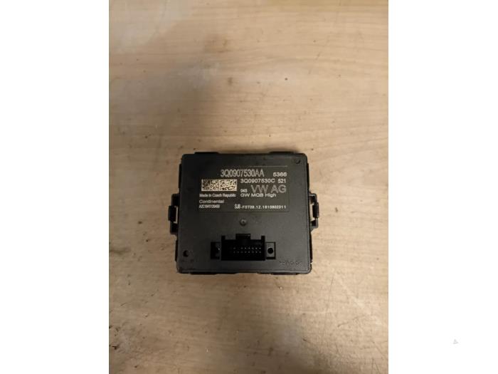 Usagé Module (divers) Volkswagen Polo VI (AW1) 1.0 TSI 12V Prix sur demande proposé par Autohandel-Smet Gebroeders NV