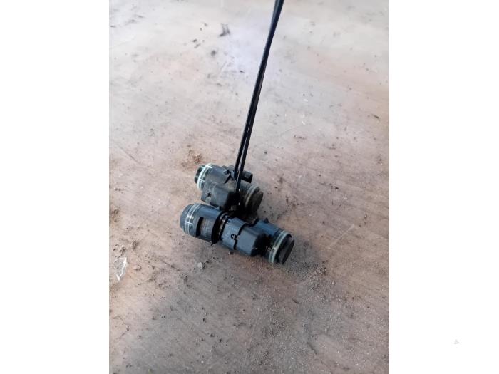 Gebrauchte PDC Sensor Set Jaguar E-Pace 2.0 D 180 16V AWD Preis € 121,00 Mit Mehrwertsteuer angeboten von Autohandel-Smet Gebroeders NV
