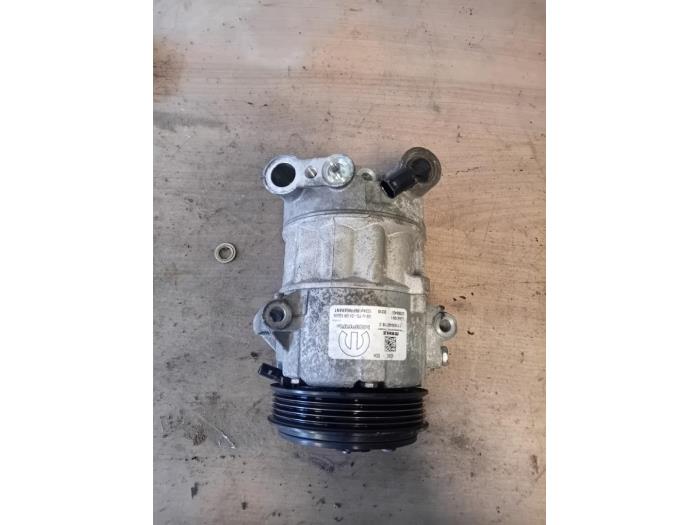Usagé Compresseur de clim Fiat 500X (334) 1.0 FireFly Turbo 114 12V Prix sur demande proposé par Autohandel-Smet Gebroeders NV