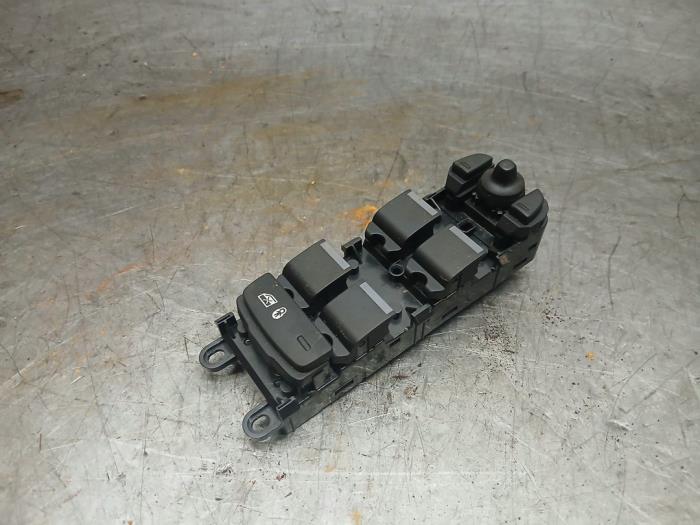 Usados Interruptor de ventanilla eléctrica Jaguar E-Pace 2.0 D 180 16V AWD Precio € 90,75 IVA incluido ofrecido por Autohandel-Smet Gebroeders NV