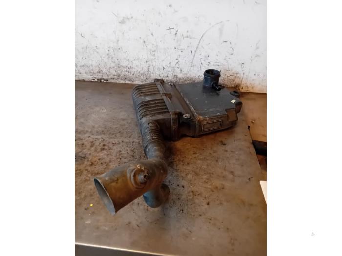 Gebrauchte Luftfiltergehäuse Fiat Punto Evo (199) 1.4 Preis auf Anfrage angeboten von Autohandel-Smet Gebroeders NV