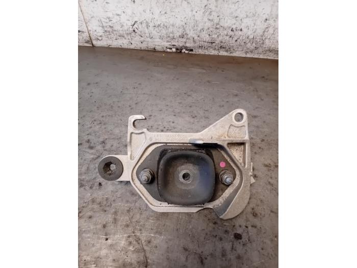 Gebrauchte Motorlager Renault Megane IV (RFBB) 1.8 TCe 16V RS Trophy Preis € 60,50 Mit Mehrwertsteuer angeboten von Autohandel-Smet Gebroeders NV