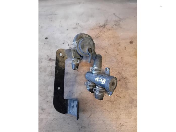 Begagnade Extra vattenpump Peugeot Rifter (ER/EC/EZ) 1.5 BlueHDi 100 Pris på förfrågan erbjuds av Autohandel-Smet Gebroeders NV