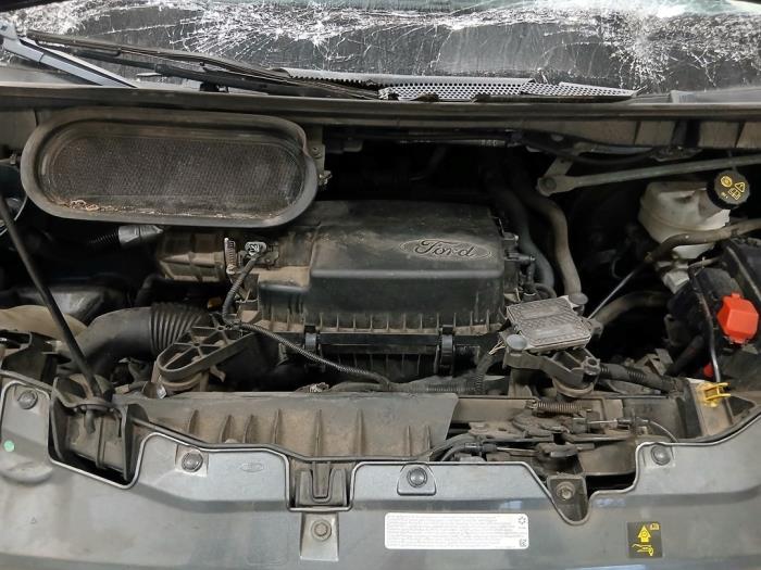 Engine from a Ford Transit 2.0 TDCi 16V Eco Blue 170 2020