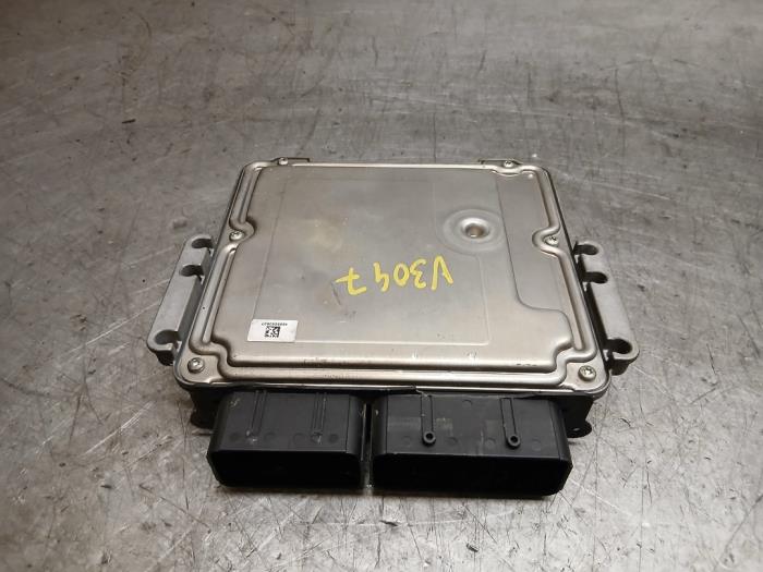 Used Engine management computer Peugeot 508 (F3/FB/FH/FP) 1.6 16V Hybrid 225 Price € 242,00 Inclusive VAT offered by Autohandel-Smet Gebroeders NV