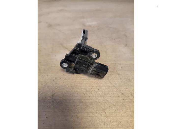 Gebrauchte Luftmengenmesser Toyota Yaris IV (P21/PA1/PH1) 1.5 12V Hybrid 115 Preis auf Anfrage angeboten von Autohandel-Smet Gebroeders NV