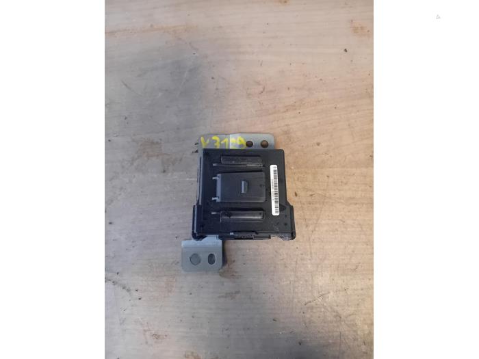Begagnade Larmmodul Nissan Juke (F16) 1.0 DIG-T 117 12V Pris på förfrågan erbjuds av Autohandel-Smet Gebroeders NV
