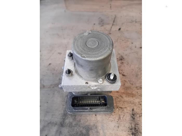Gebrauchte ABS Pumpe Ford Transit 2.0 TDCi 16V Eco Blue 130 RWD Preis auf Anfrage angeboten von Autohandel-Smet Gebroeders NV