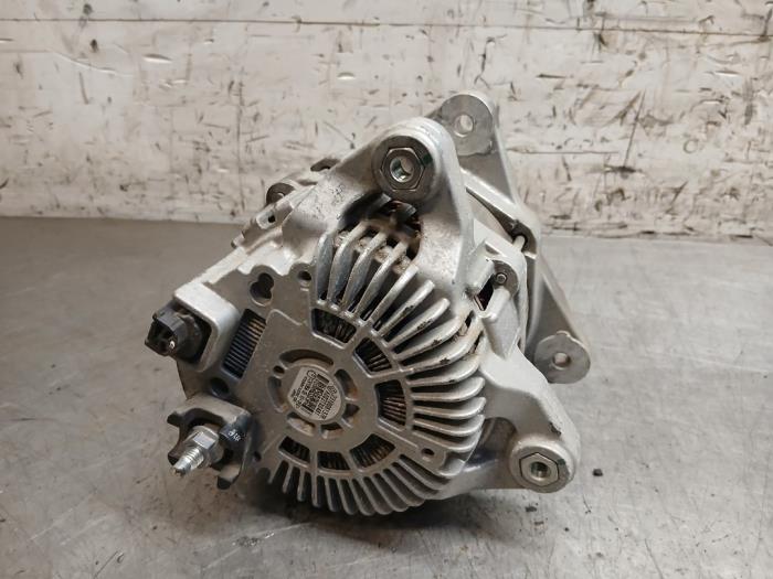 Gebrauchte Dynamo Opel Movano 2.3 CDTi Biturbo 16V FWD Preis € 121,00 Mit Mehrwertsteuer angeboten von Autohandel-Smet Gebroeders NV
