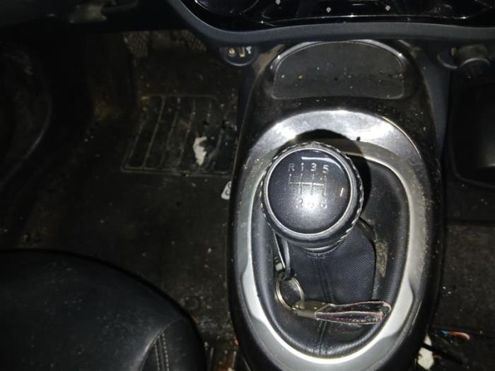 Getriebe Nissan Juke (F15), 2010 / 2019 1.2 DIG-T 16V, SUV, Benzin, 1.197cc, 85kW (116pk), FWD, HRA2DDT, 2014-05 / 2019-12, F15E (Gebraucht)