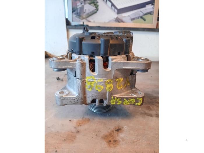 Begagnade Dynamo Opel Corsa F (UB/UH/UP) 1.2 Turbo 12V 100 Pris på förfrågan erbjuds av Autohandel-Smet Gebroeders NV