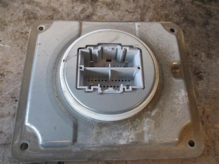 Gebrauchte Xenon Modul Ford Puma 1.5 EcoBoost 12V ST Preis auf Anfrage angeboten von Autohandel-Smet Gebroeders NV