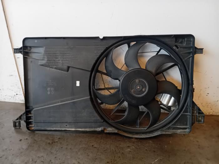 Używane Wentylator Volvo V50 (MW) 1.6 D2 16V Cena na żądanie oferowane przez Autohandel-Smet Gebroeders NV