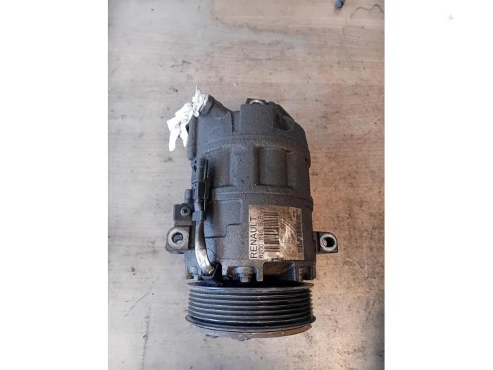 Gebrauchte Klimapumpe Renault Master III (MA/MB/MC/MD/MH/MF/MG/MH) 2.3 dCi 16V Preis auf Anfrage angeboten von Autohandel-Smet Gebroeders NV