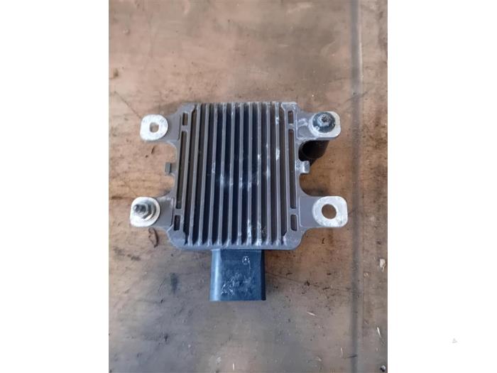 Begagnade Radarsensor Volvo V60 II (ZW) 2.0 T6 16V Twin Engine Pris på förfrågan erbjuds av Autohandel-Smet Gebroeders NV