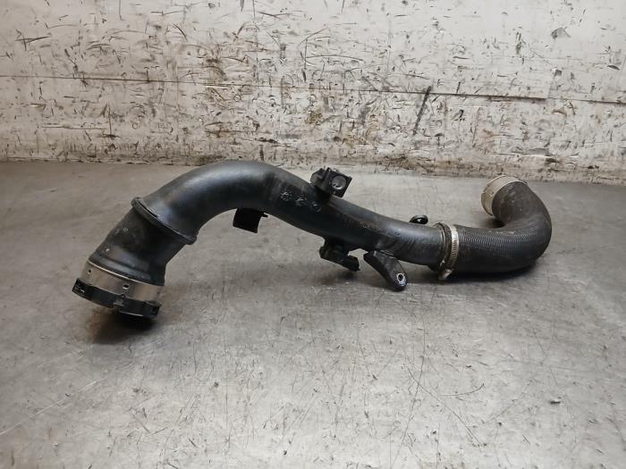 Gebrauchte Intercooler Rohr Volvo V60 II (ZW) 2.0 T6 16V Twin Engine Preis € 121,00 Mit Mehrwertsteuer angeboten von Autohandel-Smet Gebroeders NV