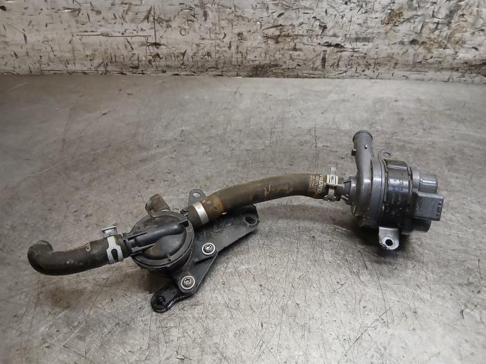 Usagé Conduit (divers) Volvo V60 II (ZW) 2.0 T6 16V Twin Engine Prix € 30,25 Prix TTC proposé par Autohandel-Smet Gebroeders NV