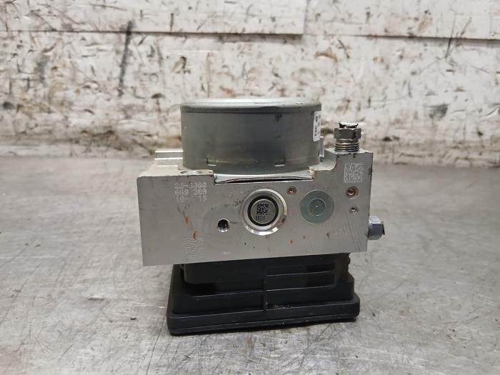 Bloc ABS d'un Jeep Compass II (MP)  2021