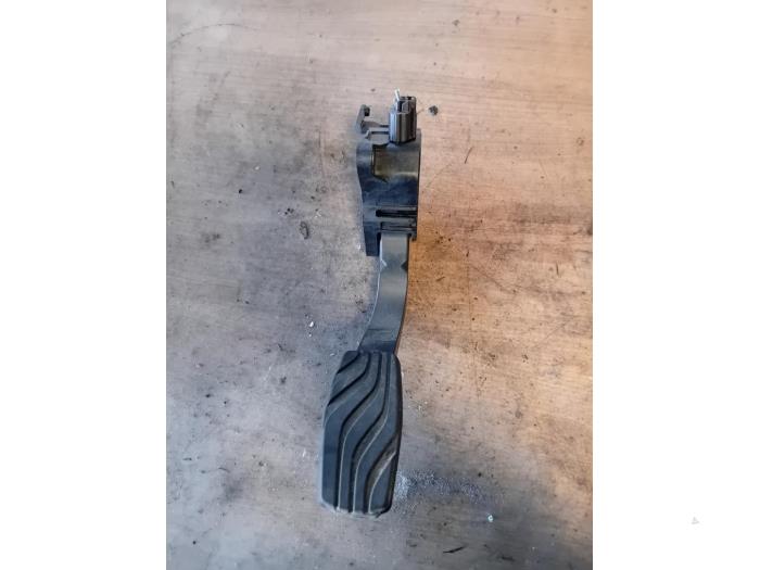 Begagnade Gaspedalsensor Dacia Sandero III Pris € 100,00 Marginaltabell erbjuds av Autohandel-Smet Gebroeders NV