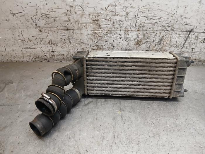 Used Intercooler Citroen Berlingo Cinqspace, Multispace 1.6 BlueHDI 75 Price € 30,25 Inclusive VAT offered by Autohandel-Smet Gebroeders NV