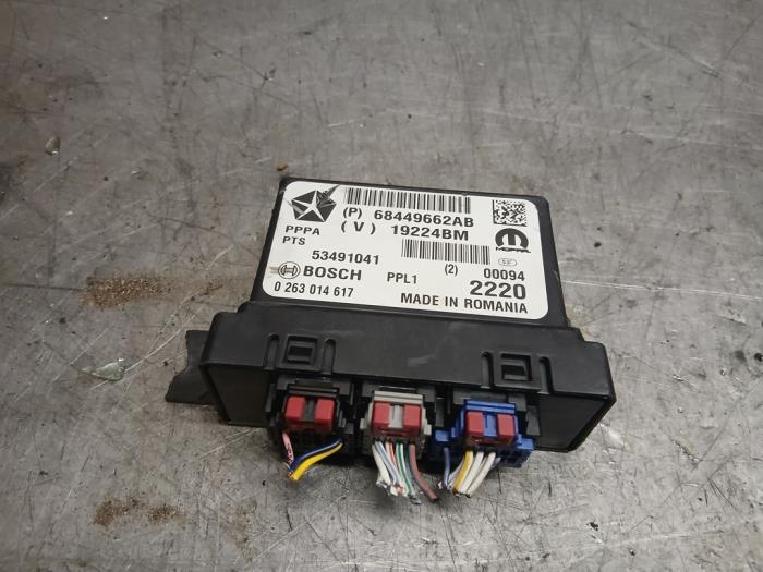 Usados Módulo PDC Jeep Compass II (MP) Precio € 90,75 IVA incluido ofrecido por Autohandel-Smet Gebroeders NV