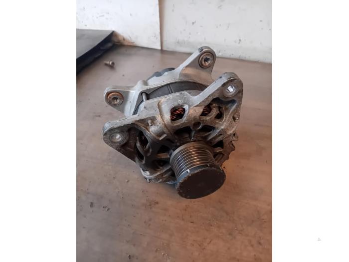Dynamo van een Dacia Dokker (0S) 1.3 TCE 100 2020