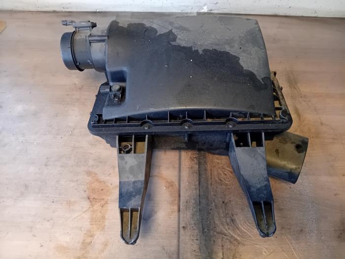 Begagnade Luftfilterhus Mercedes Sprinter 3,5t (906.63) 313 CDI 16V Pris på förfrågan erbjuds av Autohandel-Smet Gebroeders NV