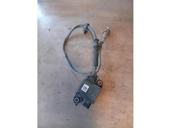 Begagnade NOx-sensor Renault Trafic Passenger (1JL/2JL/3JL/4JL) 2.0 dCi 16V 120 Pris på förfrågan erbjuds av Autohandel-Smet Gebroeders NV