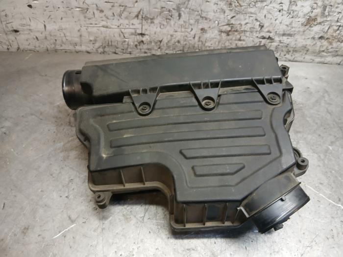 Begagnade Luftfilterhus Fiat Tipo (356H/357H) 1.0 T3 12V Pris € 60,50 Inklusive moms erbjuds av Autohandel-Smet Gebroeders NV
