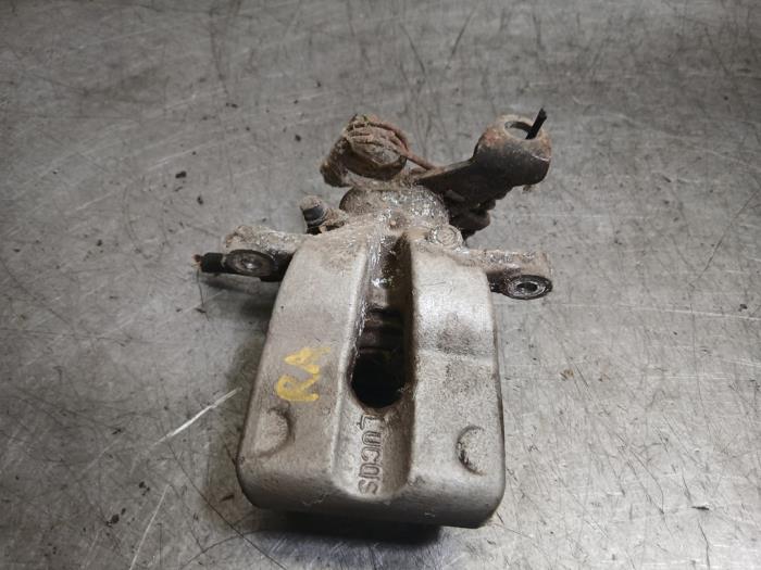 Gebrauchte Bremszange rechts hinten Alfa Romeo GT (937) 1.9 JTD 16V Multijet Preis € 60,50 Mit Mehrwertsteuer angeboten von Autohandel-Smet Gebroeders NV
